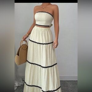 Elegant Cream and Black Strapless Dress